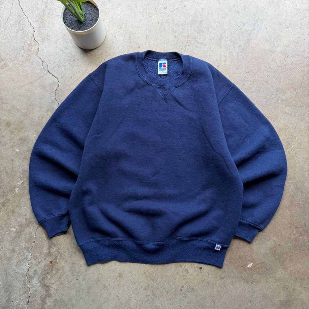 Vintage 90s‎ Russell Athletic Navy Blue Crewneck Sweatshirt made in USA